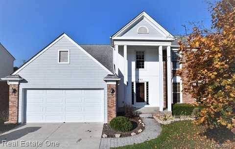 685 ESSEX Drive, Rochester Hills, MI 48307