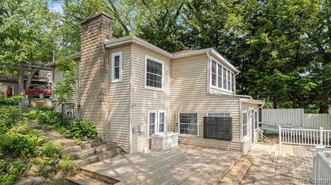 6288 Buckshore Drive, Whitmore Lake, MI 48189