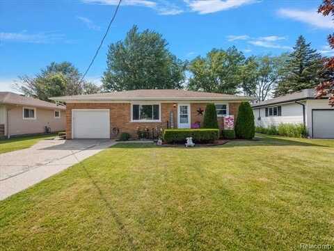 5514 Pointe Drive, East China, MI 48054