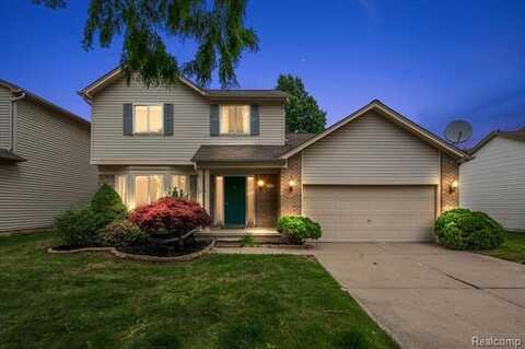 125 Algansee Drive, Troy, MI 48083