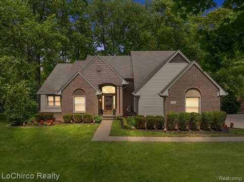 7394 Water Oaks Drive, West Bloomfield, MI 48324