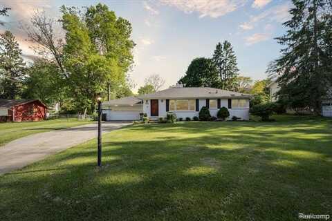 1571 Forest Hills Drive, Okemos, MI 48864