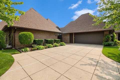 9095 S Saginaw Road, Grand Blanc, MI 48439