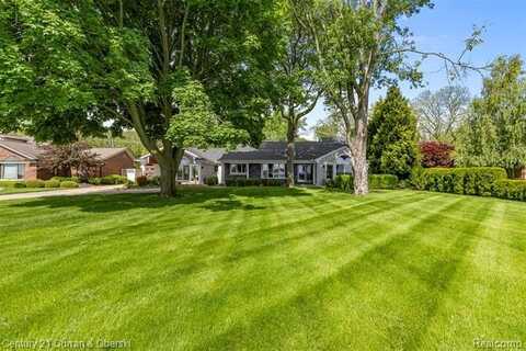 23722 E River Road, Grosse Ile, MI 48138