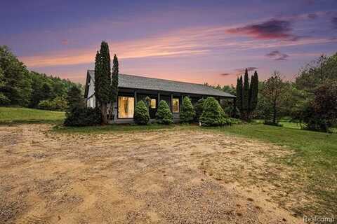 3275 Levalley Road, Columbiaville, MI 48421