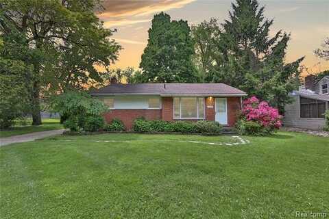 17153 Ryland, Detroit, MI 48240