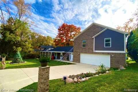 4066 Fieldview Avenue, West Bloomfield, MI 48324