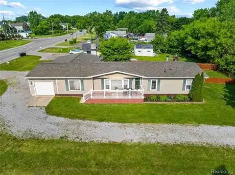 5550 Howe Road, Grand Blanc, MI 48439