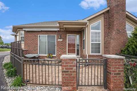 5695 STORROW Court, Warren, MI 48092