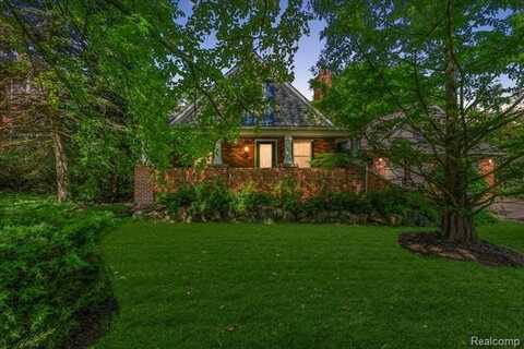 2280 Island View Drive, West Bloomfield, MI 48324