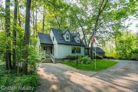 2065 Fairfield Avenue, Wixom, MI 48393