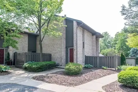 41350 Woodward Avenue, Bloomfield Hills, MI 48304