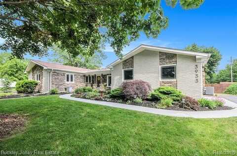 3933 Van Amberg Road, Brighton, MI 48114