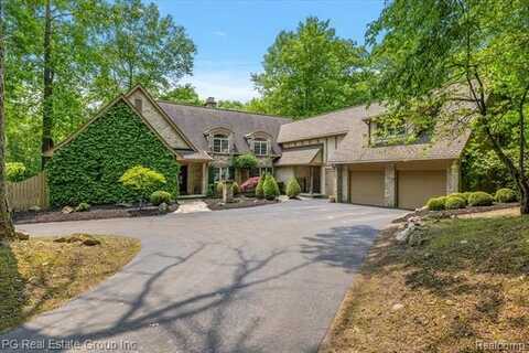 2536 ADDISON HILLS Court, Oxford, MI 48370