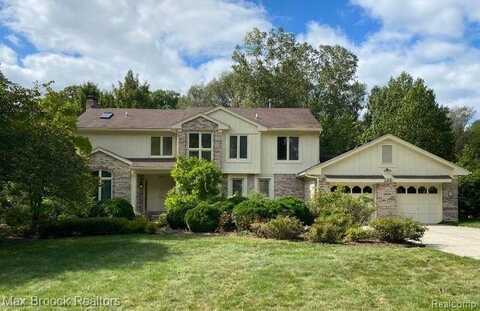 5898 INDEPENDENCE Lane, West Bloomfield, MI 48322