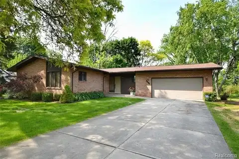 2268 Devonshire Road, Bloomfield Hills, MI 48302