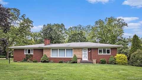 21556 Thorofare Road, Trenton, MI 48138