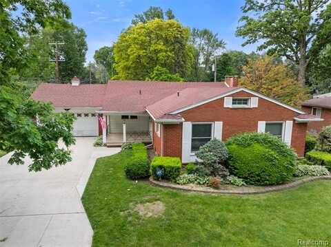 18521 Nadol Drive, Southfield, MI 48075