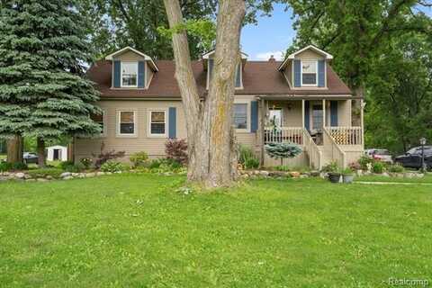 25757 Bell Road, New Boston, MI 48164