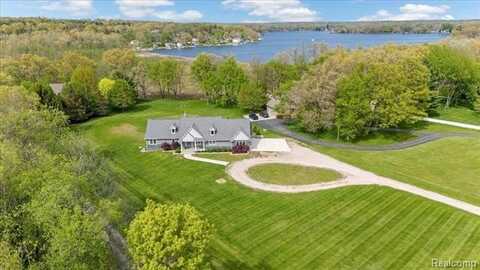 12150 SHAFFER Road, Davisburg, MI 48350