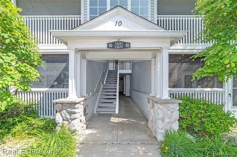 12267 Saint Andrews Way, Fenton, MI 48430