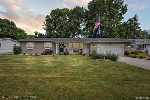 716 E Oak Street, Greenville, MI 48838
