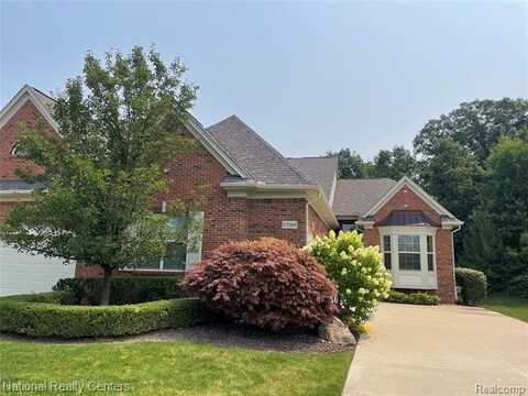 2750 Castlemartin Court, Oakland, MI 48306