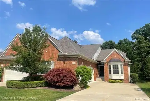 2750 Castlemartin Court, Oakland, MI 48306