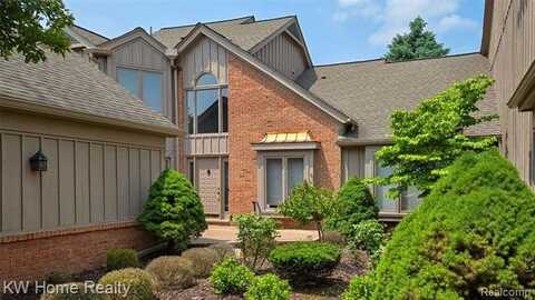 37634 Russett Drive, Farmington Hills, MI 48331