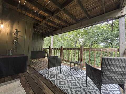 9324 S Lake Ridge Drive, Bloomington, IN 47401