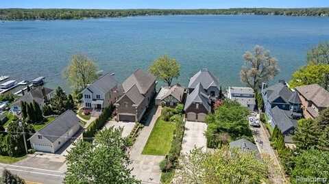 1294 E LAKE Drive, Novi, MI 48377