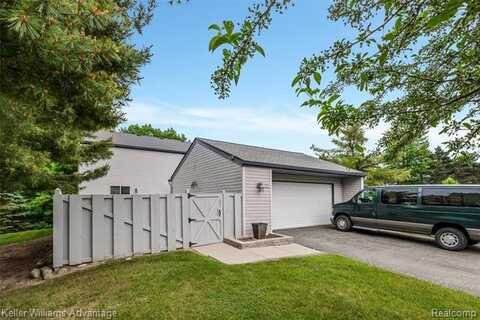 2819 Monte Vista, Brighton, MI 48114