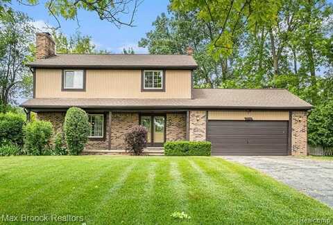 3906 Westlyn Drive, Lake Orion, MI 48359