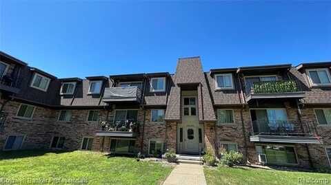 530 Riviera Drive, Saint Clair Shores, MI 48080