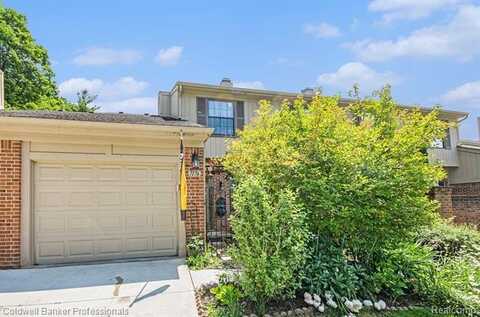 7176 Nottingham, West Bloomfield, MI 48322