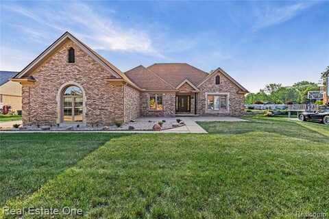 52615 Seven Oaks Drive, Shelby, MI 48316