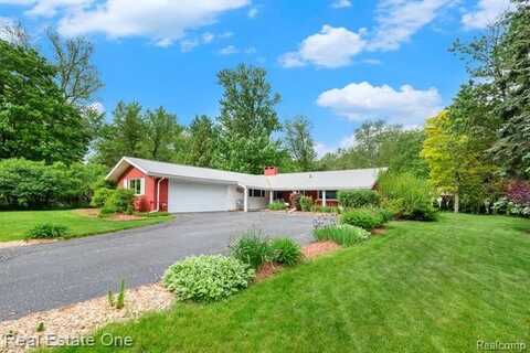 3183 Oakhill Drive, Troy, MI 48084