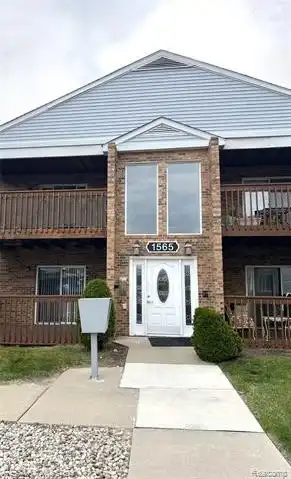1565 Harbour Boulevard, Trenton, MI 48183