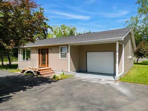7969 Richardson Road, West Bloomfield, MI 48323