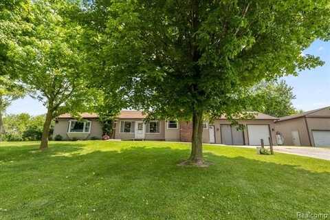 7569 S Durand Road, Durand, MI 48429