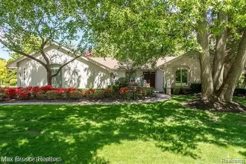 1816 Ledbury Drive, Bloomfield Hills, MI 48304