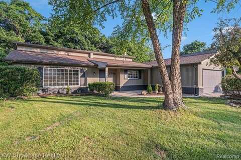 2754 Gemini Drive, Lake Orion, MI 48360