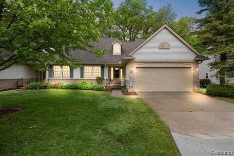 248 Four Seasons Drive, Lake Orion, MI 48360