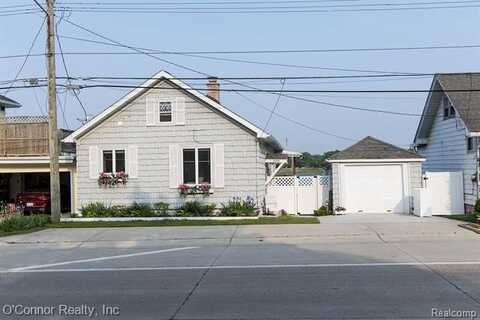 105 Gratiot Boulevard, Marysville, MI 48040