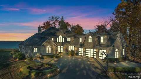 4326 COMMERCE Road, Orchard Lake, MI 48324