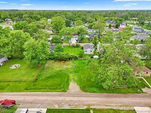 35280 Marcus Drive, Rockwood, MI 48173