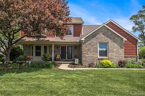 155 Woodridge Court, Oxford, MI 48371