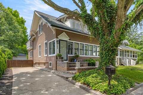 789 Carpenter Street, Northville, MI 48167
