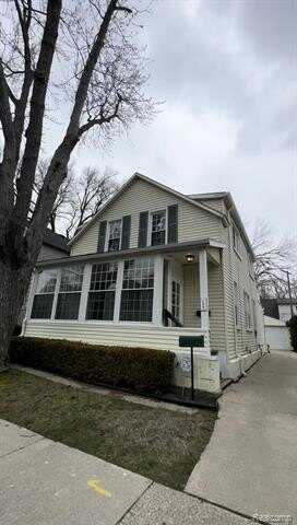 124 MUIR Road, Grosse Pointe Farms, MI 48236