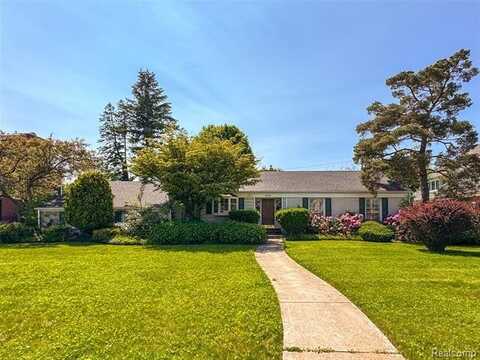 1325 Pilgrim Avenue, Birmingham, MI 48009
